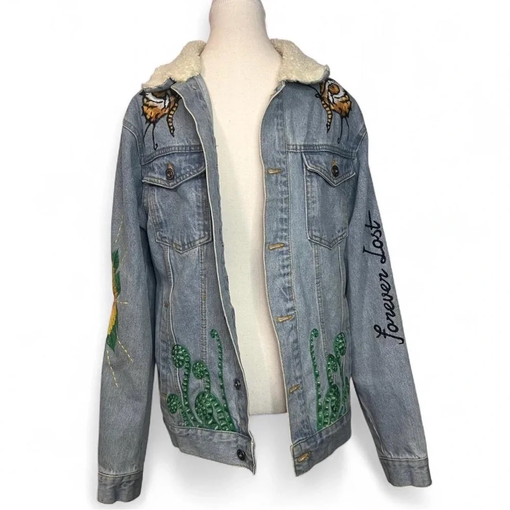 ZARA Man“Nowhere to be found” Tiger Butterfly Embroidered Denim Jacket RARE Sz S